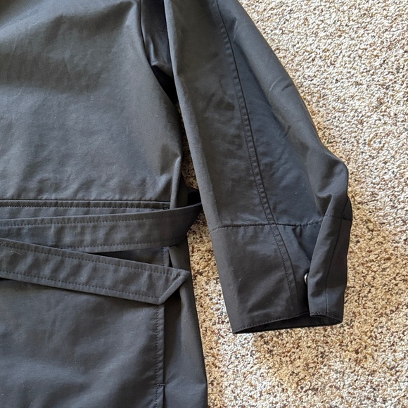 GAP Women’s Black Raincoat with Hood - Picture 3 of 7